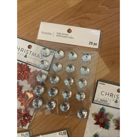 Lot Of Christmas Paper Crafts Poinsettias Holly Leaves Stone Bling Scrapbooking - Picture 5 of 5